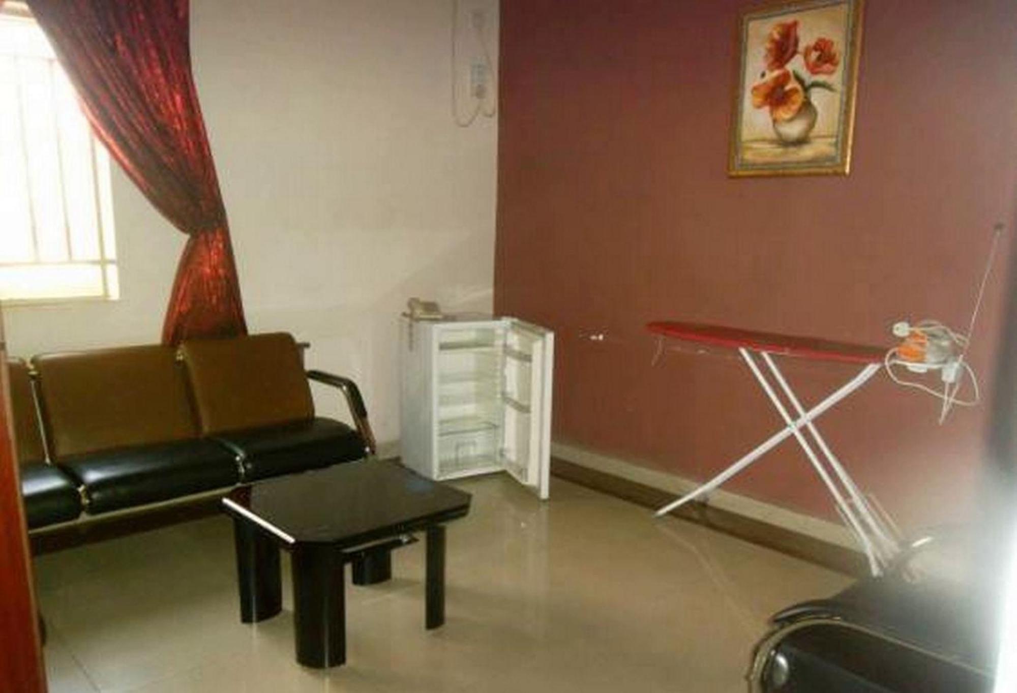 Room In Lodge - Clen-Phil Hotels And Suite Port Harcourt Exterior foto